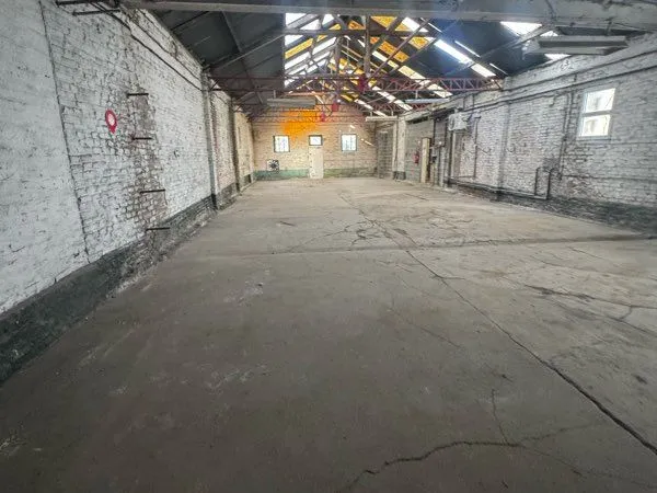 Hangar, local de stockage 250m2 Douai