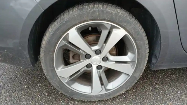 Peugeot 308 sw puretech 130ch s&amp;s bvm6 — photo 26