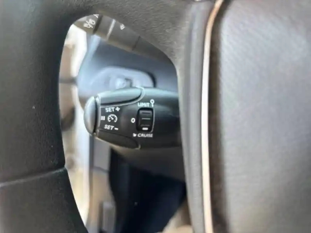 Peugeot Partner fourgon m 950 kg bluehdi 100 s&amp;s bvm6 — photo 21