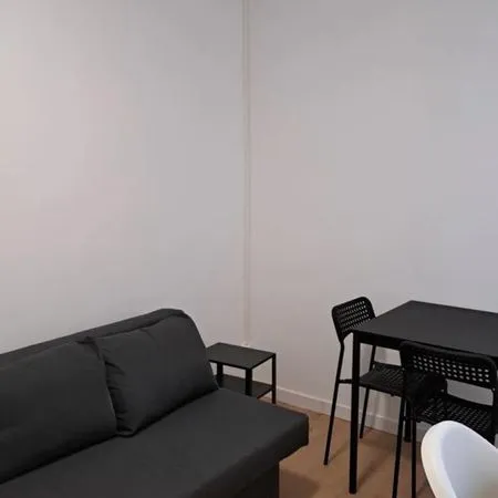 Beau studio meublé