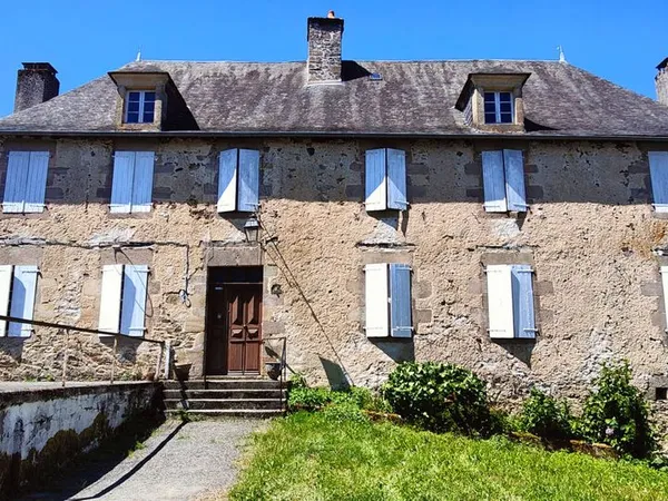 Maison 9 pièces 226 m²