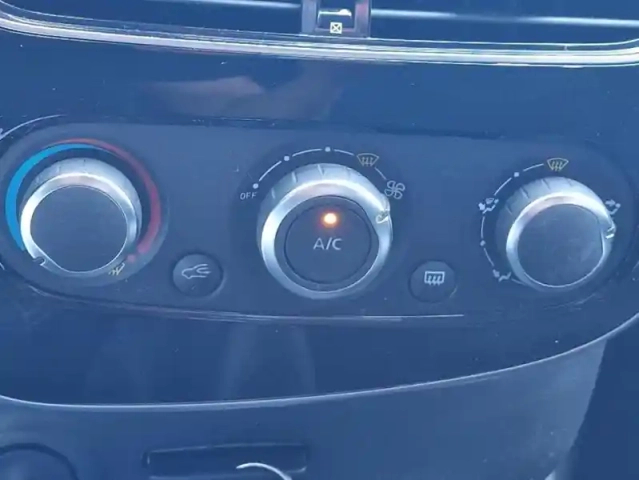 Renault Clio iv trend energy tce 90 — photo 18