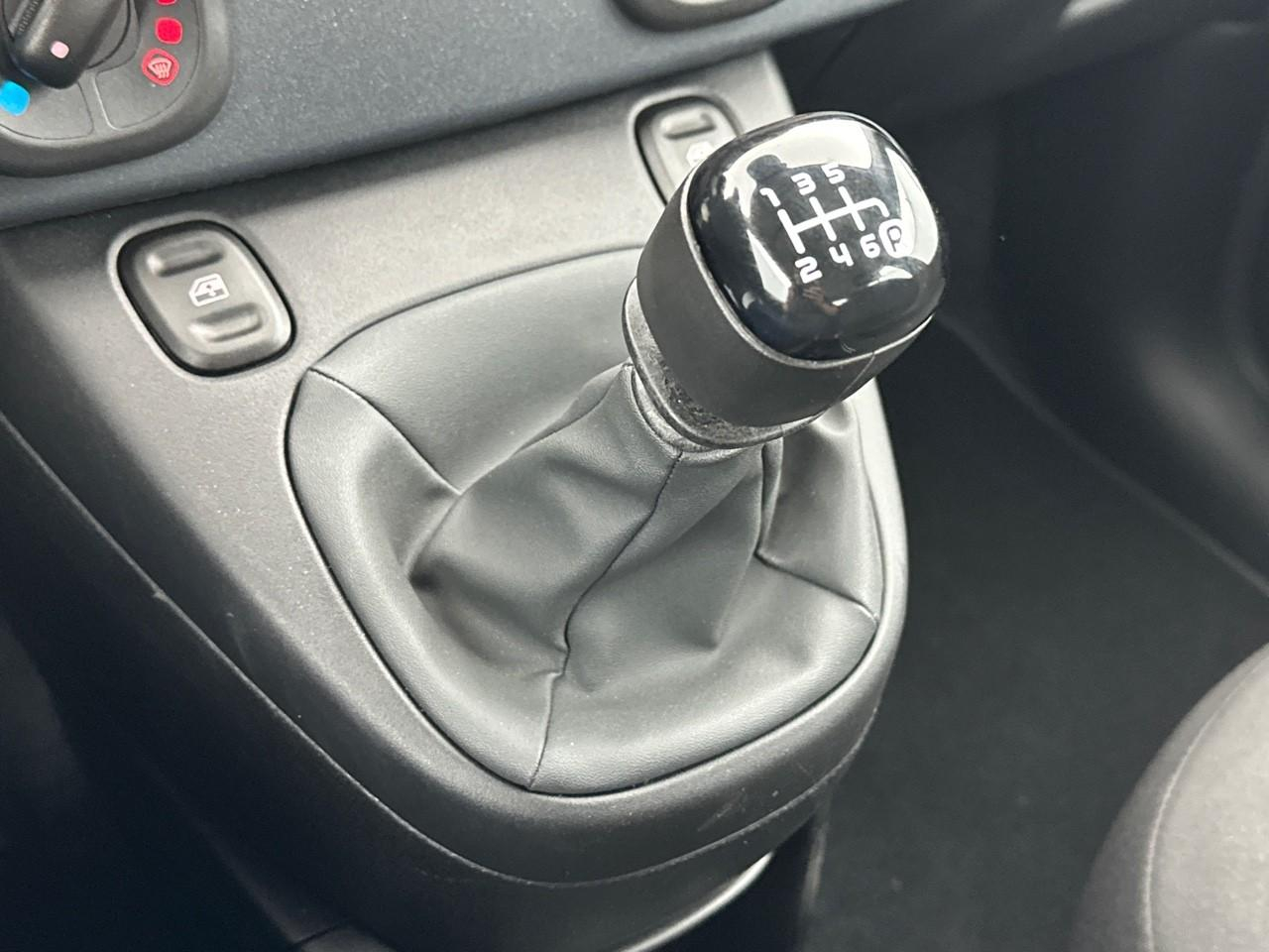 Fiat Panda pandina 1.0 65 ch hybrid bsg s/s icone — photo 26
