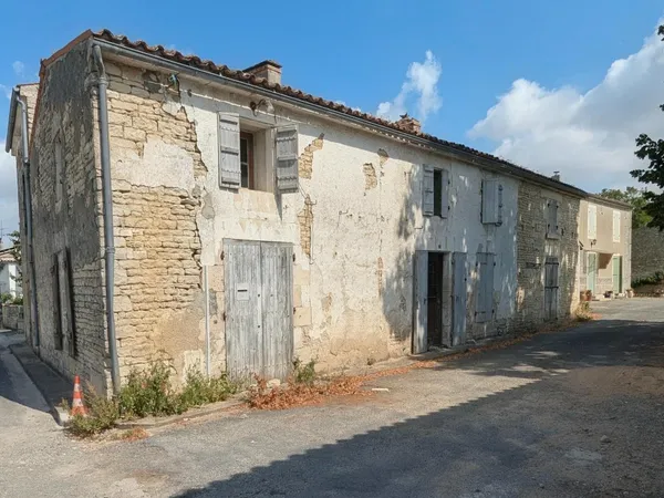 Maison à rénover fort potentiel - Cram-Chaban