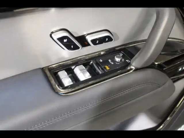 Land Rover Range Rover Sport 3.0 p440e 440ch phev dynamic se — photo 7