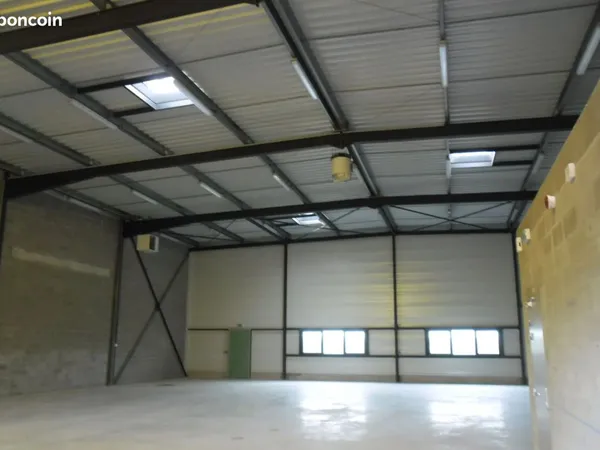 Vends local d'activités Huttenheim, accès D83