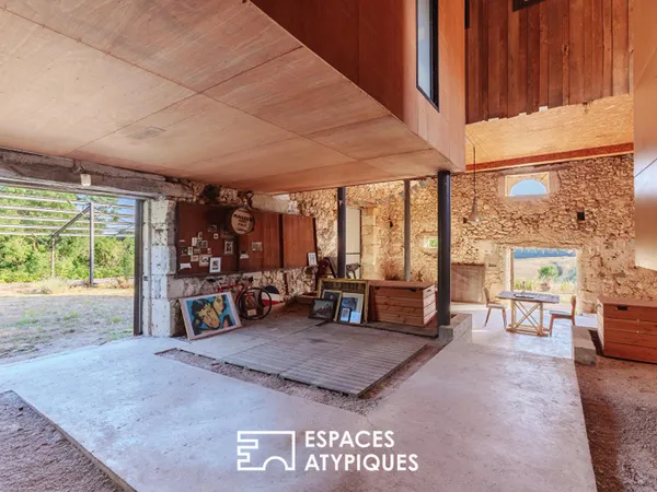 Ancienne bâtisse agricole sublimée en maison d'architecte écologique