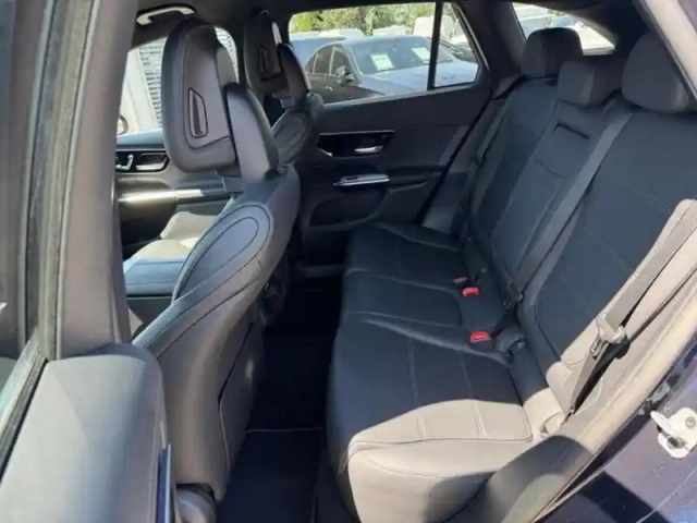 Mercedes Glc 400 e 4matic amg line — photo 40