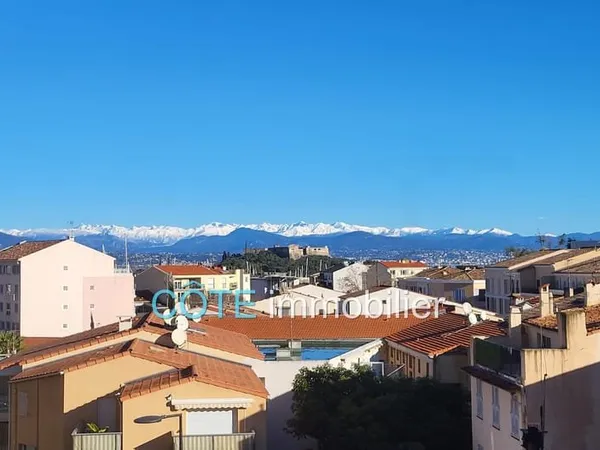 ANTIBES CENTRE VILLE 3 PIECES TERRASSE GARAGE VUE DEGAGEE