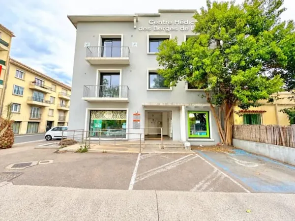 Local professionnel 170 m²