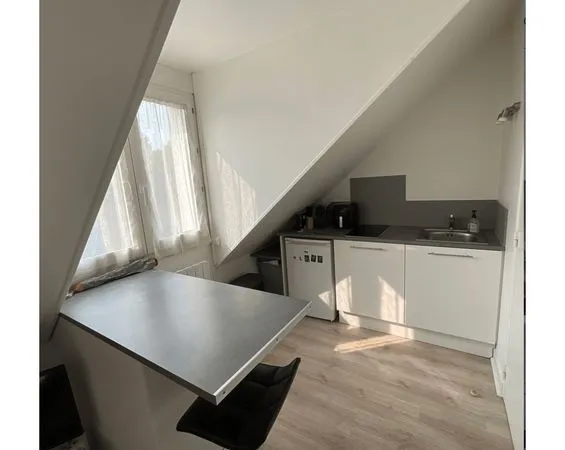 Studio meublé dans résidence calme