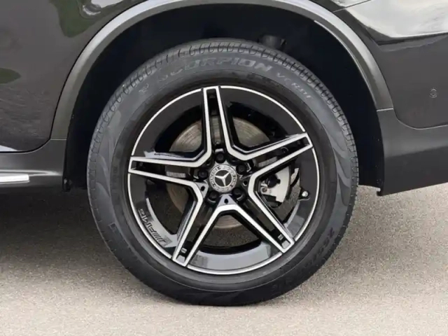 Mercedes Glc 300de 4matic amg line — photo 14