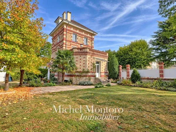 Maison 8 pièces 190 m²