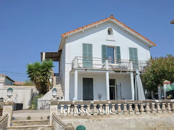 SAINT CYR LES LECQUES - MAISON DE CHARME 1865 - T6 190M2 - P