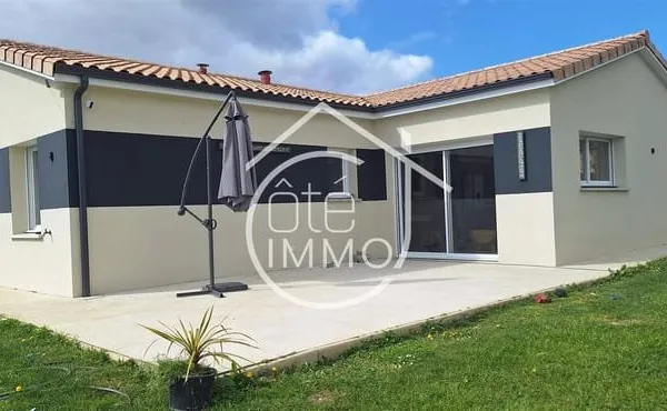 Saint-Vivien : Maison en plain pied de 90m² avec garage