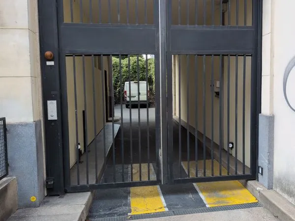Place de parking proche RER gentilly