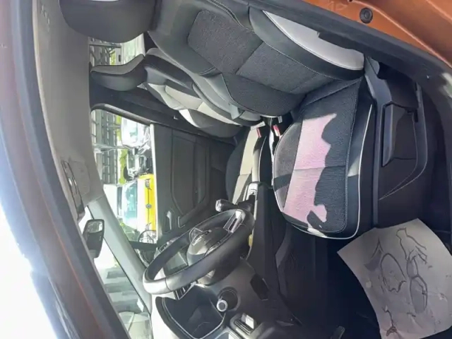 Renault Captur blue dci 95 — photo 10