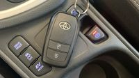 Toyota Yaris 116h Dynamic 5p MY22 — photo 16