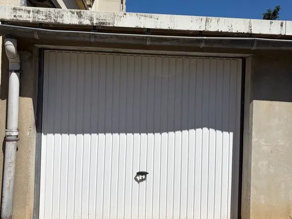 Garage fermé 15 m² à vendre - Romans-sur-Isère