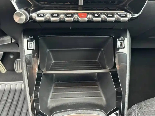 Peugeot 208 puretech 75 s&amp;s bvm5 — photo 24