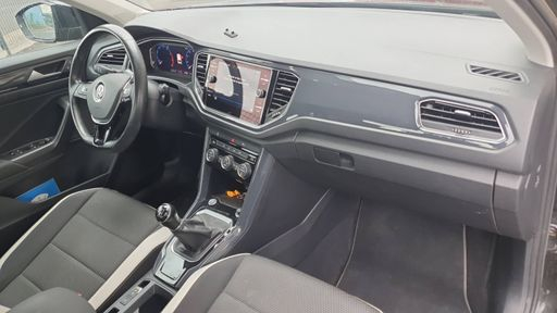 Volkswagen T-Roc 1.5 TSI 150 - Carat – 2019 – 105025 km – Essence – Boîte Manuelle — photo 43