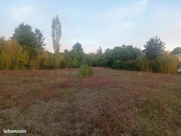 A vendre terrain constructible 1600m2