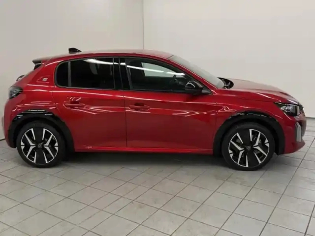 Peugeot 208 e- 136ch gt — photo 4