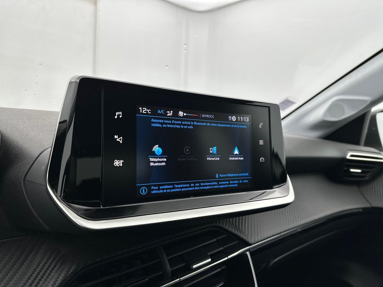Peugeot 208 puretech 100 s&s bvm6 style — photo 23