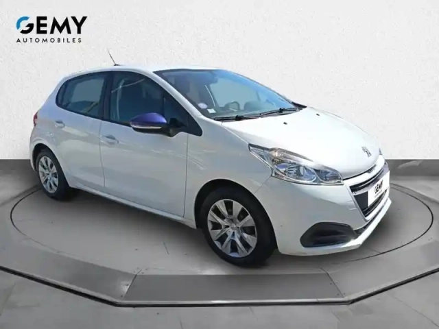 Peugeot 208 puretech 68ch bvm5 — photo 3