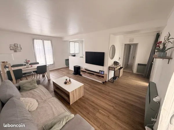 Maison - 4 pièces - 83 m² - terrain de 320 m² -village expo