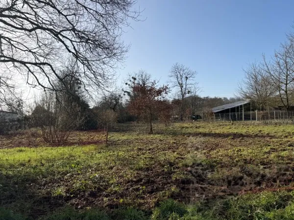 Terrain 1214 m²