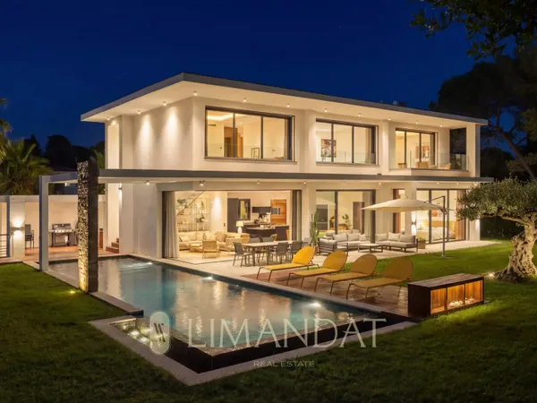 Mougins, Villa contemporaine  4 chambres  Piscine - Sauna - St