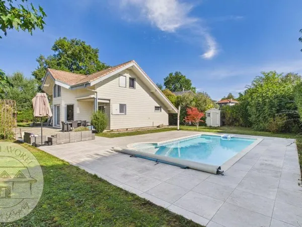 CHENS-SUR-LÉMAN - Maison ossature bois avec piscine