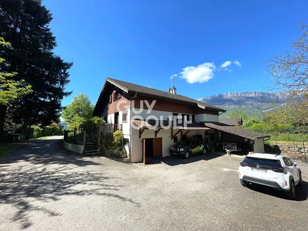 MAISON À VENDRE DE 7 PIÈCES DE 209,40 M²