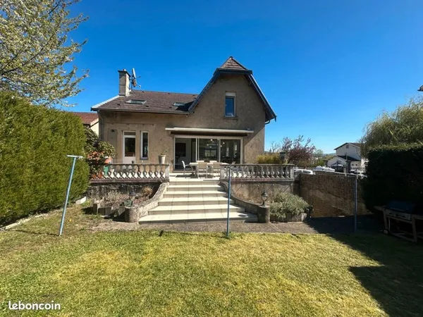 Maison 7 pièces 208 m²