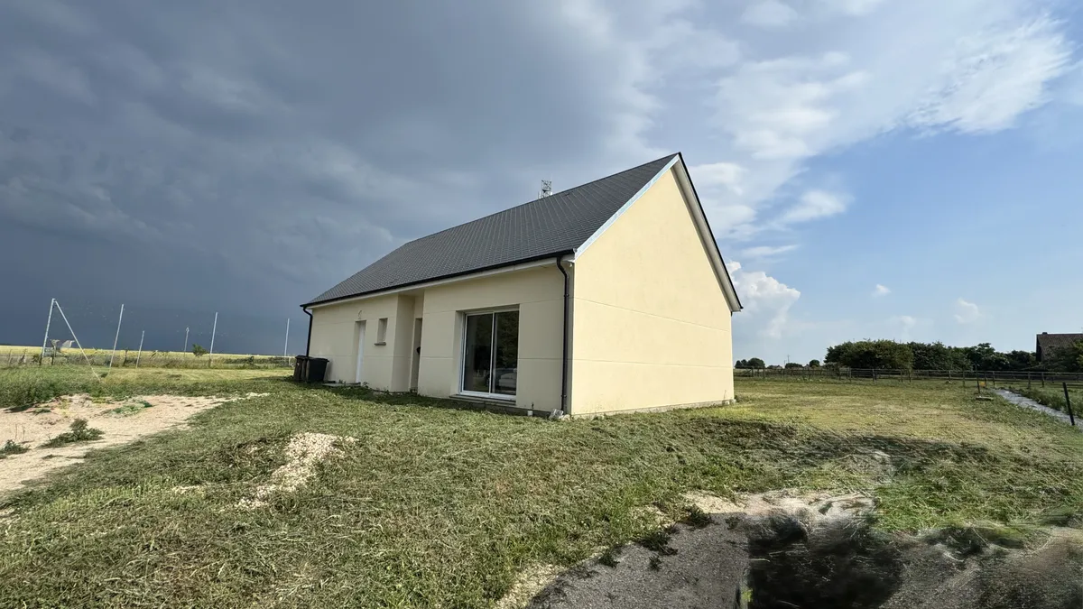 Photo 1