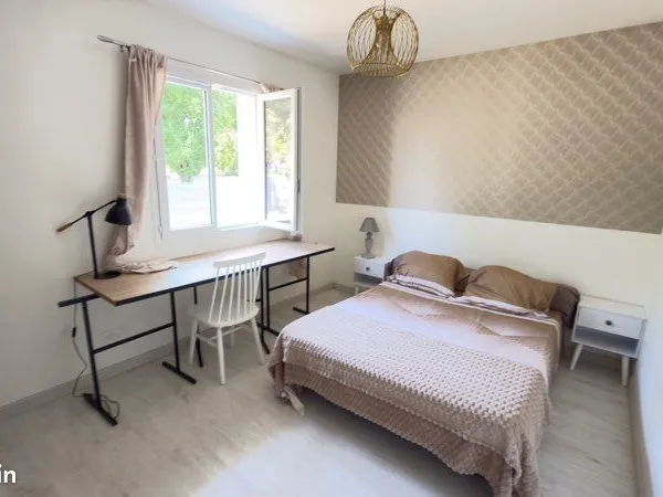Chambre maison avec piscine