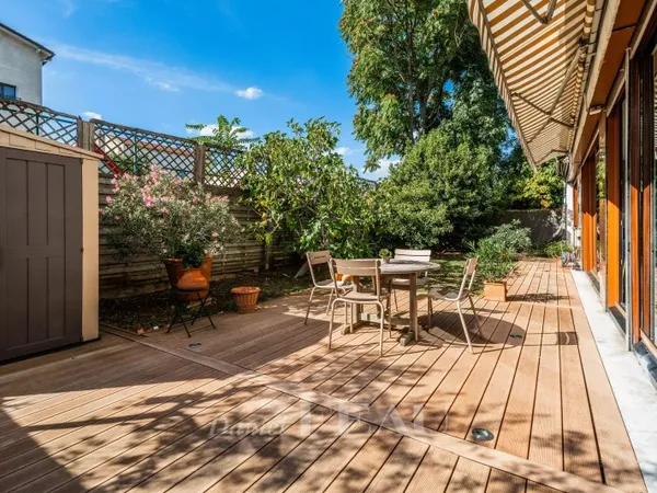 Boulogne Nord - Parchamp - Bel appartement familial avec jardin et terrasses.