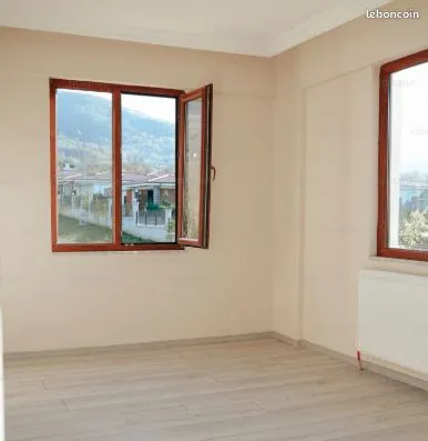 Maison 1 pièce 250m2