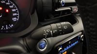 Toyota Yaris 116h Dynamic 5p MY22 — photo 24