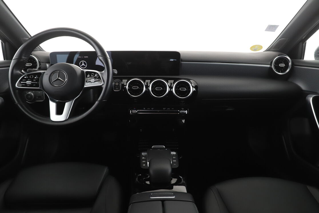 Mercedes-Benz Classe A 180 d Progressive Line 8G-DCT — photo 11