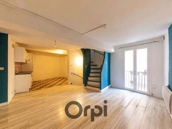 Maison 2 pièces 83 m²
