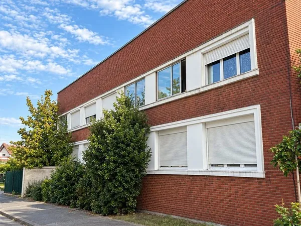 Appartement 1 chambre avec parking à Villeneuve Triage