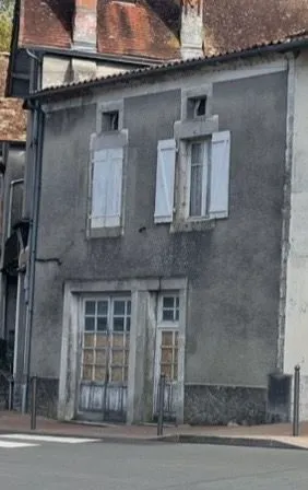 Maison Vente Piégut-Pluviers 5p 210m² 59000€