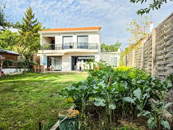 SAINT HERBLAIN NORD - MAISON -148 M2 - 6p - JARDIN