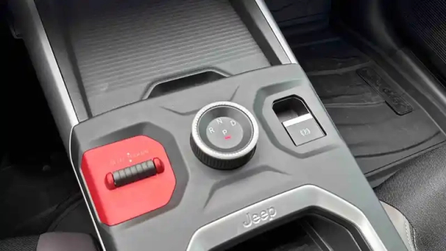 Jeep Compass 1.6 turbo t4 225 ch bvr7 e-hybrid plug-in 4x2 — photo 18