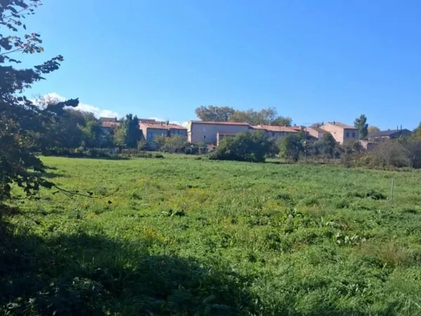 Terrain 1 561 m² Valdurenque