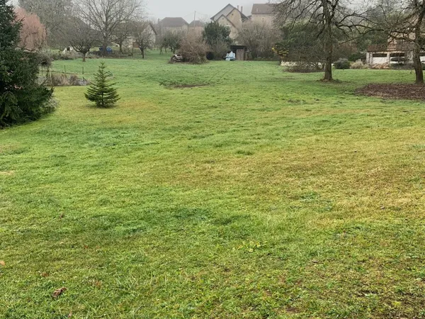 A VENDRE TRES BEAU TERRAIN CONSTRUCTIBLE de1 000 m2
