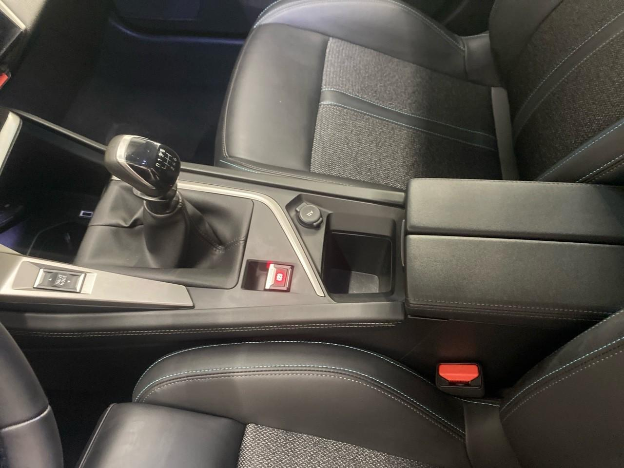 Peugeot 308 sw puretech 130ch s&s bvm6 allure — photo 18