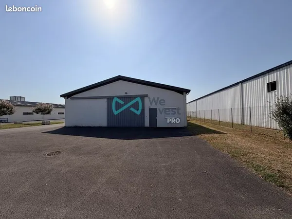 Bureau 370 m²